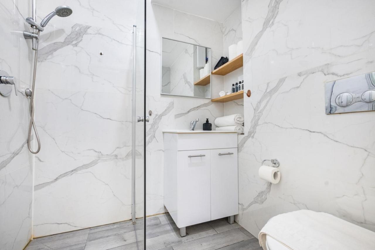 Modern Bright, Near Mahane Yehuda Market, Balcony Иерусалим Экстерьер фото
