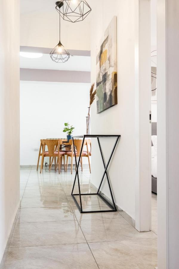 Modern Bright, Near Mahane Yehuda Market, Balcony Иерусалим Экстерьер фото