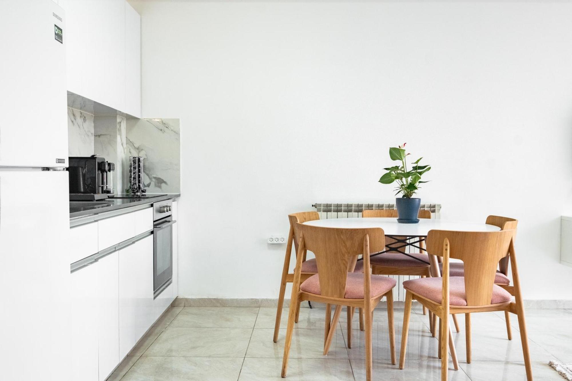 Modern Bright, Near Mahane Yehuda Market, Balcony Иерусалим Экстерьер фото
